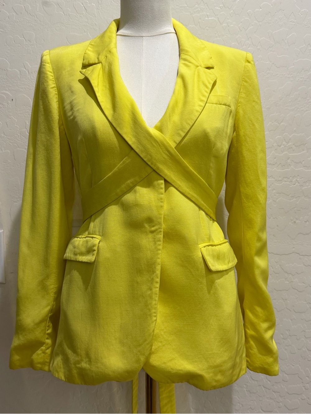 L’Academie Lemon Yellow Belted Wrap Blazer Top Size Small Revolve